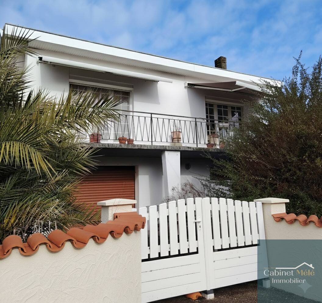 Maison à vendre, 116m², FARGUES SAINT HILAIRE