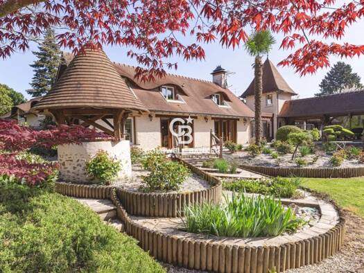 Maison à vendre 2 599 800 € 6 pièces 5 chambres 441,6 m² Montbizot 72380