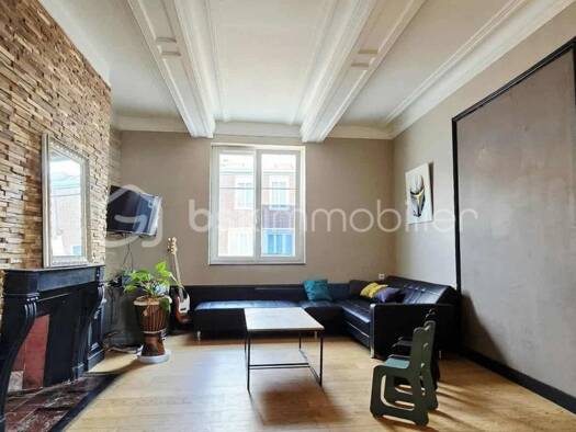 Maison à vendre 330 000 € 9 pièces 7 chambres 285 m² 715 m² de terrain Ailly-sur-Noye 80250