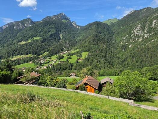 Terrain constructible à vendre 205 000 € 1 479 m² de terrain Saint-Pierre-en-Faucigny 74800