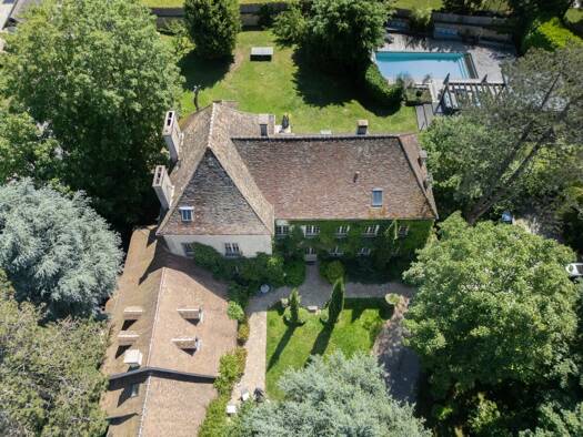 Maison à vendre 2 750 000 € 15 pièces 10 chambres 600 m² 2 800 m² de terrain Montfort-l'Amaury 78490