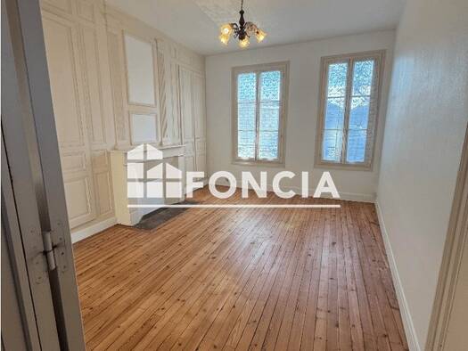 Appartement à louer 470 € 2 pièces 1 chambre 55 m² RDC Bagneux Saumur 49400