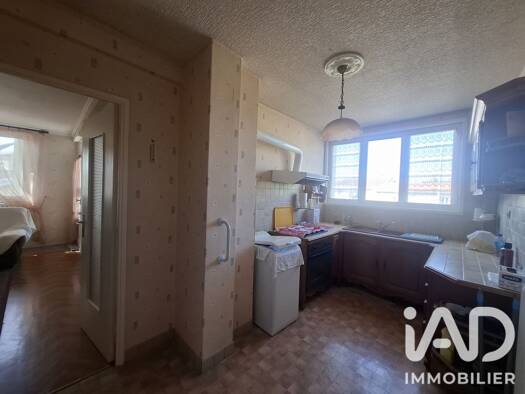 Appartement à vendre 35 900 € 3 pièces 2 chambres 56 m² Étage 1/4 Centre Ancien-Fertevault Thouars 79100