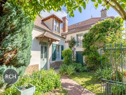 Maison à vendre 495 000 € 7 pièces 4 chambres 150 m² 350 m² de terrain La Queue-les-Yvelines 78940