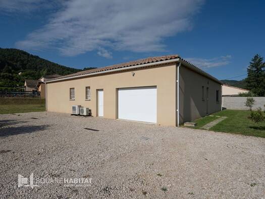 Maison de plain-pied à vendre 284 900 € 5 pièces 3 chambres 105 m² 1 138 m² de terrain Saint Fortunat sur Eyrieux 07360