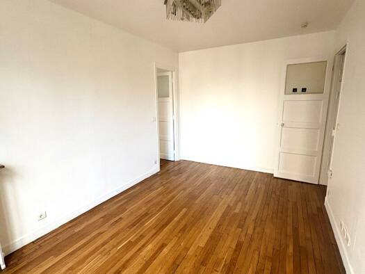 Appartement à louer 1 090 € 2 pièces 36,06 m² Étage 2/7 Entrée de Ville Clichy 92110