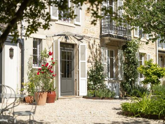 Maison à vendre 1 370 000 € 10 pièces 6 chambres 265 m² 1 623 m² de terrain Docteur Lavalle Dijon 21000