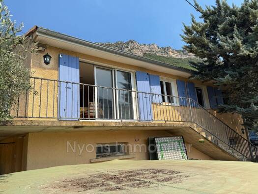 Villa à vendre 259 000 € 5 pièces 4 chambres 97 m² 3 060 m² de terrain Sahune 26510