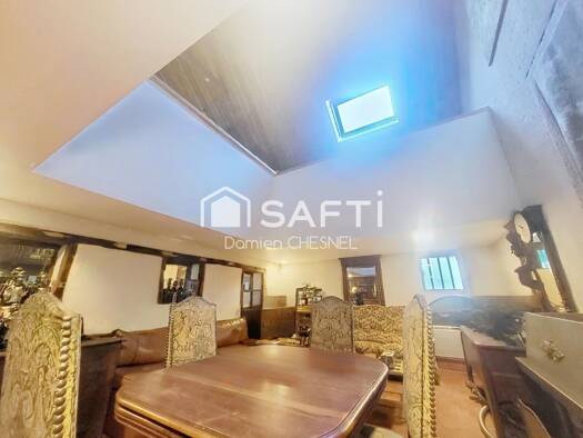 Maison à vendre 148 000 € 6 pièces 2 chambres 166 m² 820 m² de terrain Vernais 18210