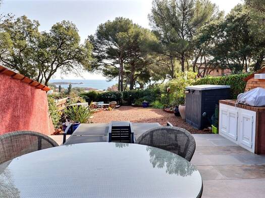 Maison à vendre 460 000 € 2 pièces 1 chambre 61 m² 100 m² de terrain Le Dramont-Agay-Anthéor-Le Trayas Saint-Raphaël 83530