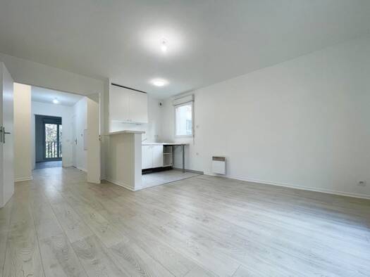 Appartement à louer 1 188 € 3 pièces 2 chambres 56 m² Étage 1/3 Saint-Denis 93200