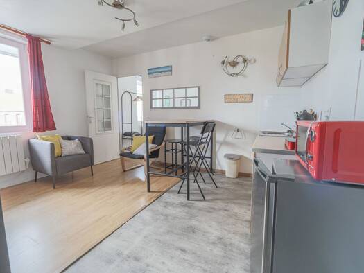 Duplex à louer 550 € 2 pièces 1 chambre 28 m² Étage 2/2 Gare-Jouvenet Rouen 76000