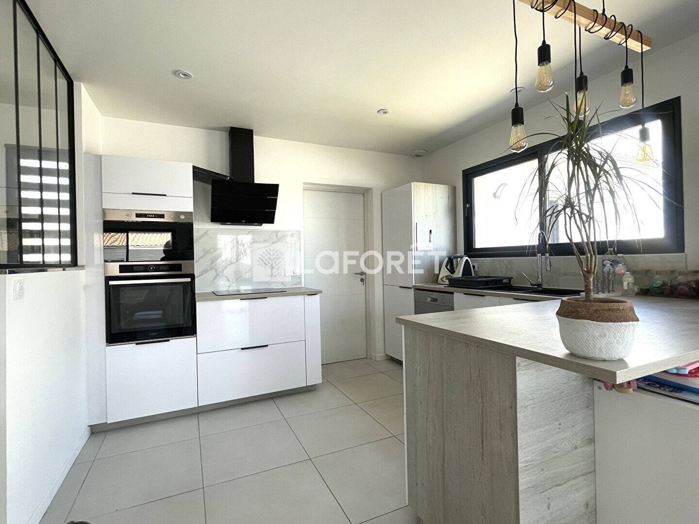 Maison à vendre, 105m², MEDIS