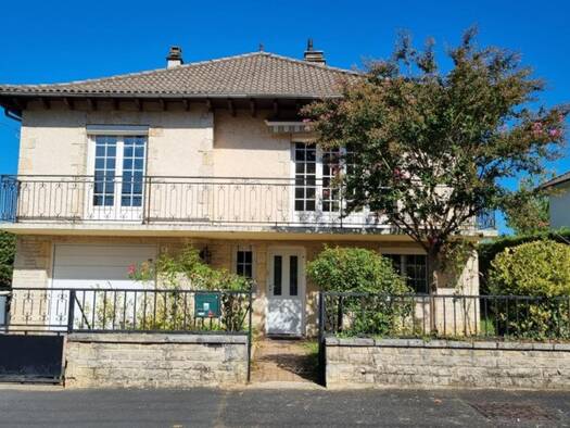 Maison à vendre 187 000 € 4 pièces 3 chambres 116 m² 546 m² de terrain Caserne Brive-la-Gaillarde 19100