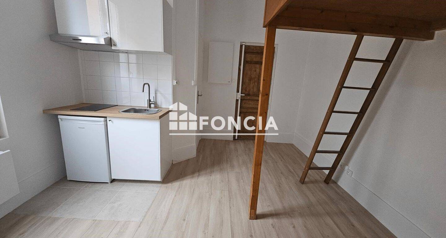 Maison à louer, 17m², IVRY SUR SEINE