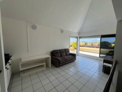 Duplex à vendre 290 000 € 4 pièces 3 chambres 57,9 m² Le Gosier 97190
