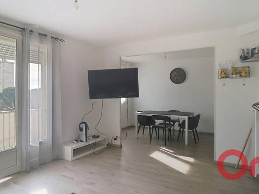 Appartement à vendre 87 000 € 3 pièces 2 chambres 66,2 m² Étage 4/4 Saint Louis Le Pontet 84130