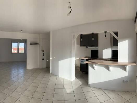 Appartement à louer 770 € 4 pièces 3 chambres 64 m² Brabois-Bois le Duc-Sapinière Vandœuvre-lès-Nancy 54500