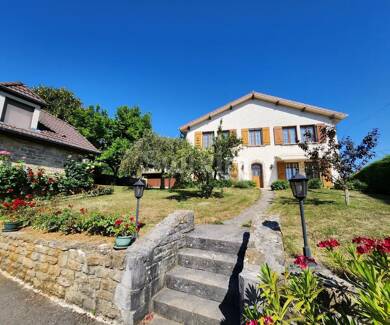 Maison à vendre 395 000 € 8 pièces 3 chambres 257 m² 1 043 m² de terrain Plasne 39210