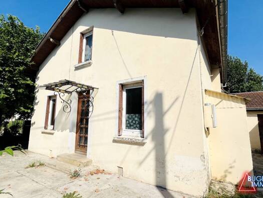 Maison à vendre 249 000 € 4 pièces 3 chambres 84 m² 1 177 m² de terrain Ambérieu-en-Bugey 01500