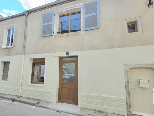 Maison à vendre 98 000 € 6 pièces 4 chambres 205 m² 571 m² de terrain Châteauvillain 52120