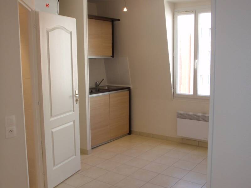 Maison à louer, 15m², PARIS 17E