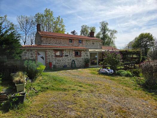 Maison à vendre 248 000 € 5 pièces 3 chambres 127 m² 1 711 m² de terrain Beaufou 85170