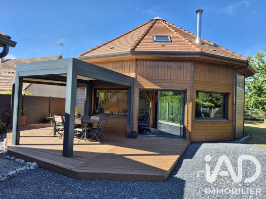 Maison à vendre 379 000 € 5 pièces 4 chambres 122 m² 1 100 m² de terrain Sains-en-Amiénois 80680