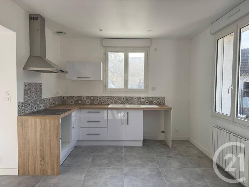 Maison à louer, 83m², GILLES