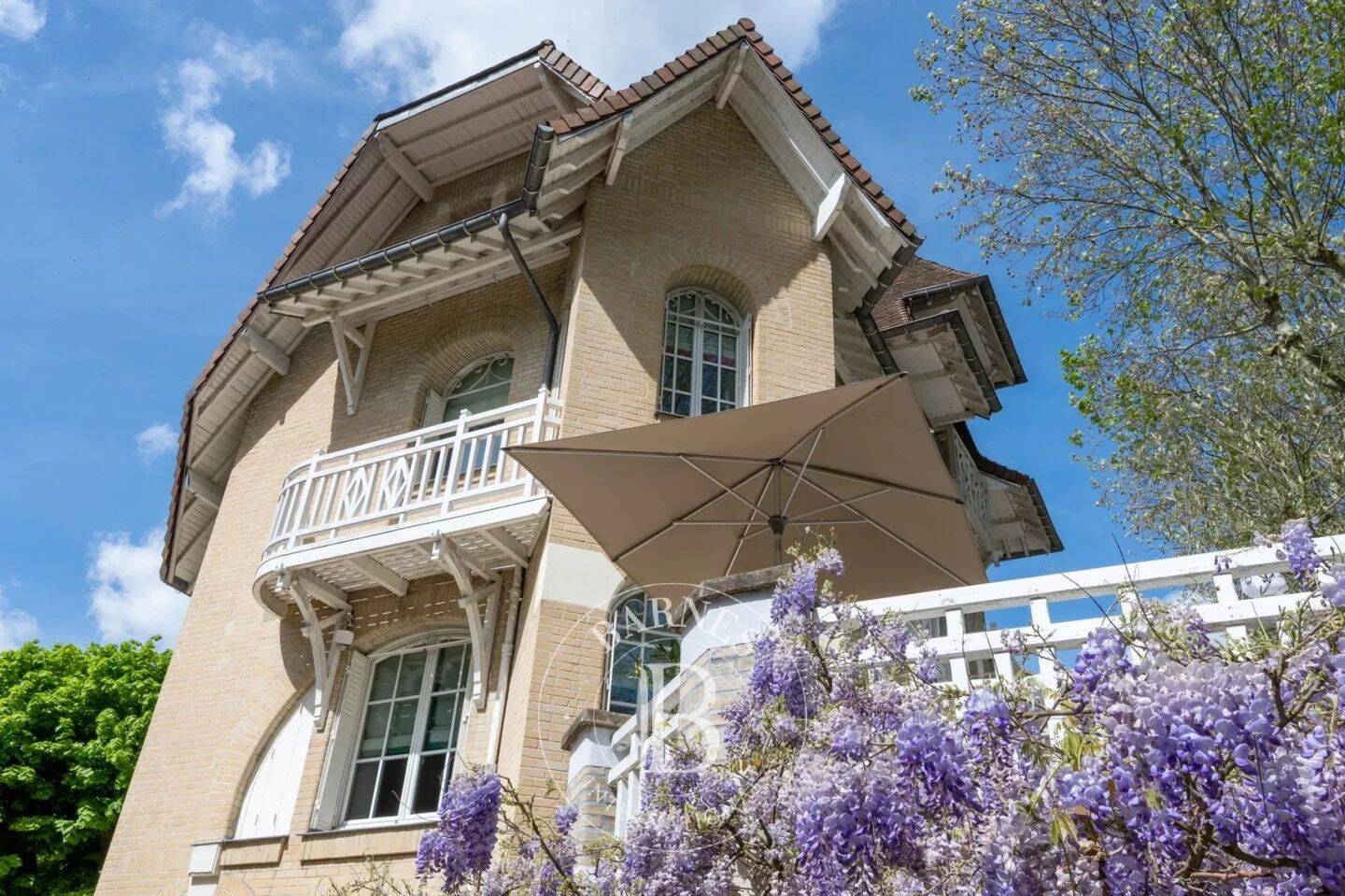 Maison à vendre, 390m², SAINT MAUR DES FOSSES