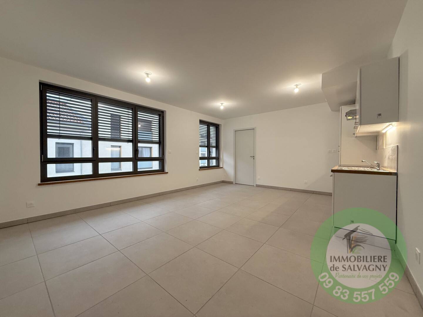 Maison à louer, 60m², LA TOUR DE SALVAGNY