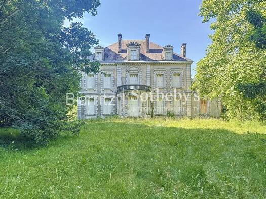 Château à vendre 840 000 € 15 pièces 7 chambres 550 m² 16 000 m² de terrain Dax 40100