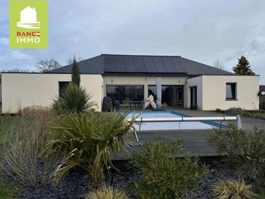 Maison de plain-pied à vendre 577 500 € 5 pièces 4 chambres 177,2 m² 1 632 m² de terrain Dinan 22100