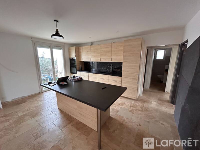 Maison à louer, 84m², SAINT VICTORET