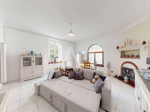 Maison à vendre 129 900 € 5 pièces 2 chambres 132 m² 281 m² de terrain Ouest Trèbes 11800