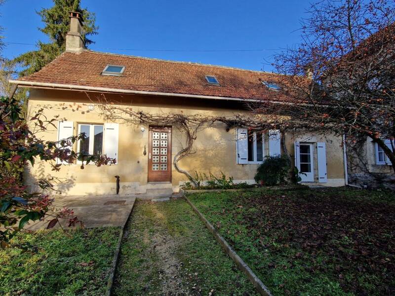 Maison à louer, 96m², LE BUGUE