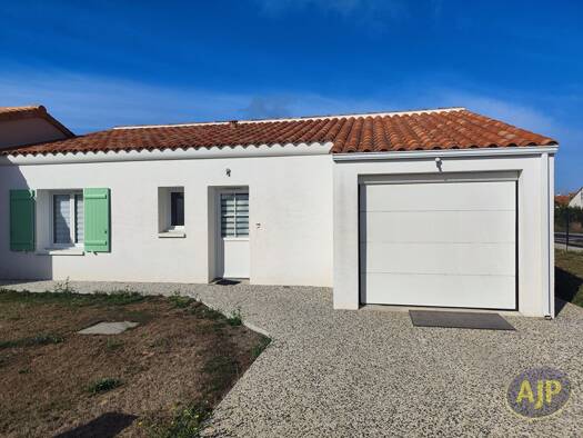 Maison à vendre - Première occupation 299 570 € 3 pièces 2 chambres 70,4 m² 439 m² de terrain Saint-Michel-en-l'Herm 85580