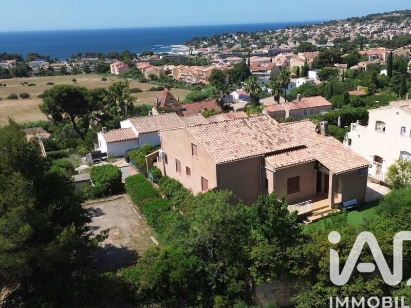 Maison à vendre, 176m², CARQUEIRANNE