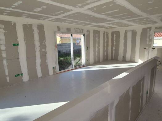 Maison de plain-pied à vendre 250 000 € 4 pièces 3 chambres 95 m² 551 m² de terrain Charnas 07340