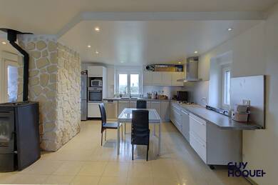 Maison à vendre 227 000 € 5 pièces 2 chambres 140 m² 724 m² de terrain Foissiat 01340