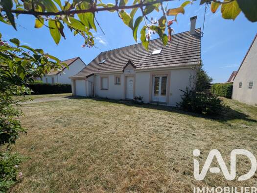 Maison à vendre 235 000 € 5 pièces 4 chambres 134 m² 807 m² de terrain Lorris 45260