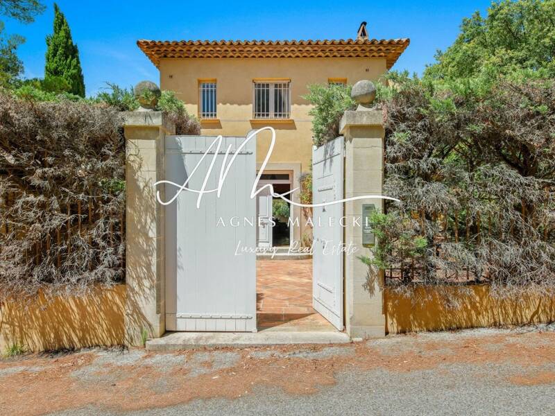 Maison à vendre, 460m², RAYOL CANADEL SUR MER