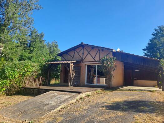 Maison de plain-pied à vendre 150 000 € 4 pièces 3 chambres 112 m² 1 942 m² de terrain Monplaisant 24170