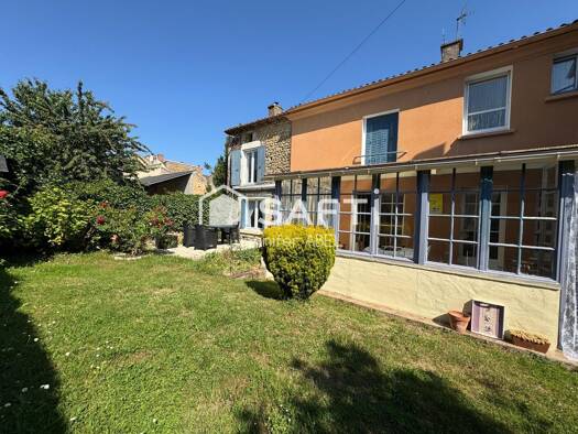 Maison à vendre 138 900 € 10 pièces 5 chambres 225 m² 601 m² de terrain Saint-Loup-Lamairé 79600