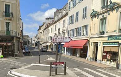Local commercial à vendre 60 000 € 58,8 m² de surface de vente Pau 64000