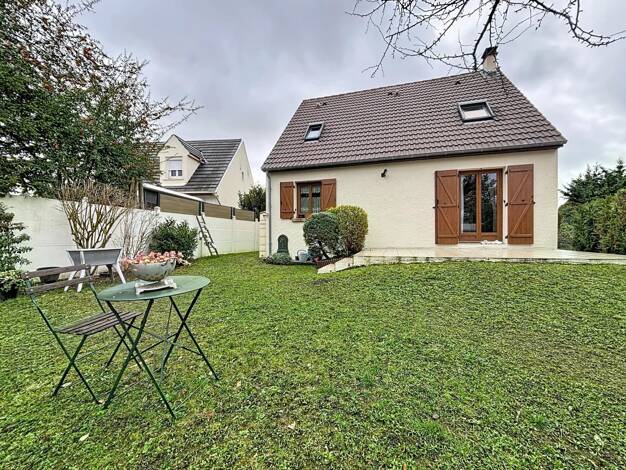 Maison à vendre 439 000 € 6 pièces 4 chambres 111,2 m² 370 m² de terrain Les Varennes Limeil-Brévannes 94450