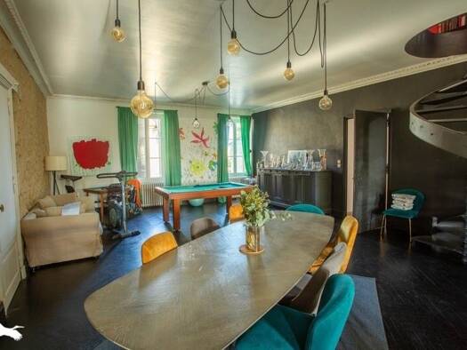 Maison à vendre 676 000 € 12 pièces 6 chambres 714 m² 5 354 m² de terrain Cadillac-sur-Garonne 33410