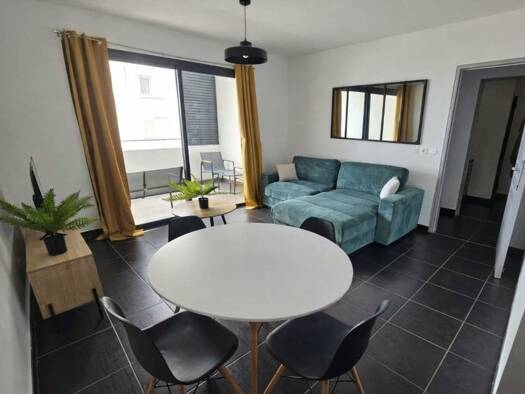 Appartement à louer 875 € 2 pièces 1 chambre 44,8 m² 3ème étage Saint-Denis 97400