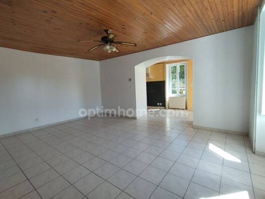 Maison à vendre 85 000 € 3 pièces 2 chambres 81 m² 1 235 m² de terrain La Tâche 16260