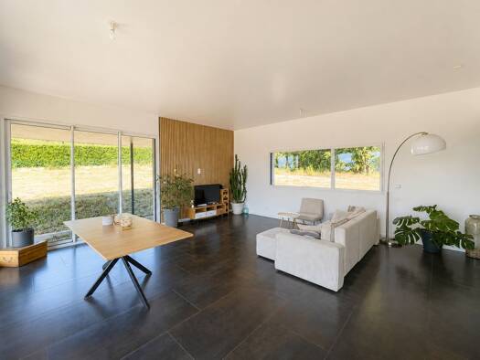 Maison à vendre 353 425 € 6 pièces 4 chambres 151,8 m² 3 920 m² de terrain Blaison-Saint-Sulpice 49320
